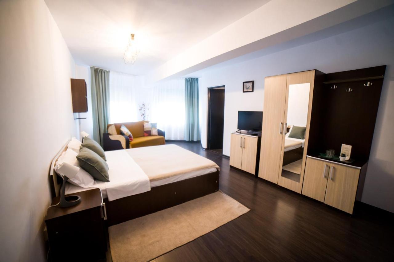 Hotel Pensiunea Xandra à Corbi Extérieur photo