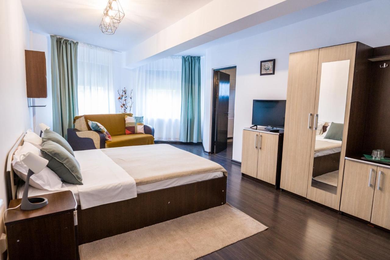 Hotel Pensiunea Xandra à Corbi Extérieur photo