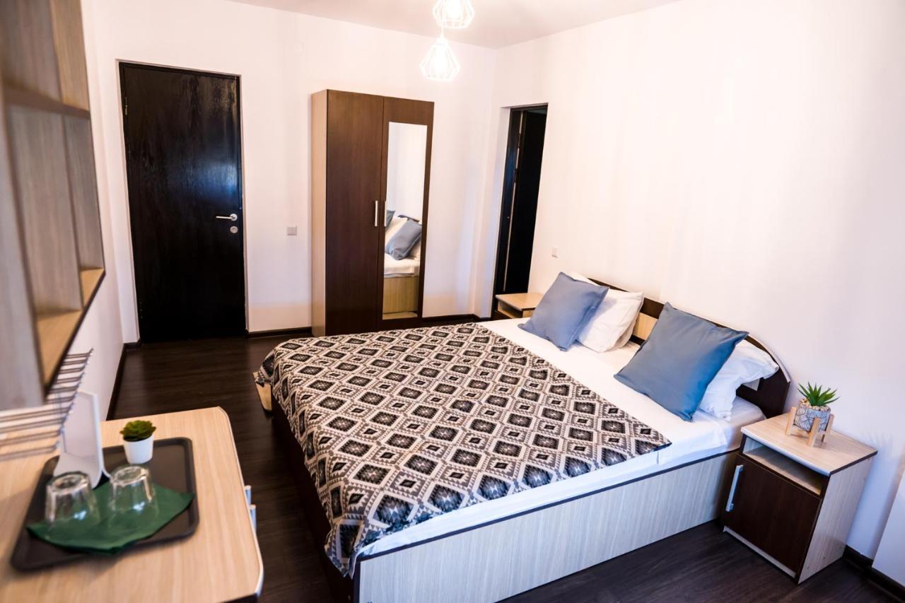 Hotel Pensiunea Xandra à Corbi Extérieur photo